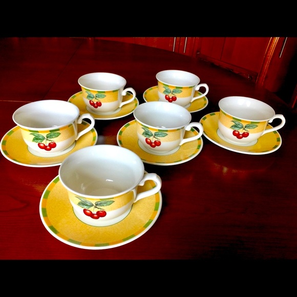 English Churcill Porcelain Set 6 Coffee Tea Cups 6 Saucers 6 plates milk cup - Picture 4 of 13